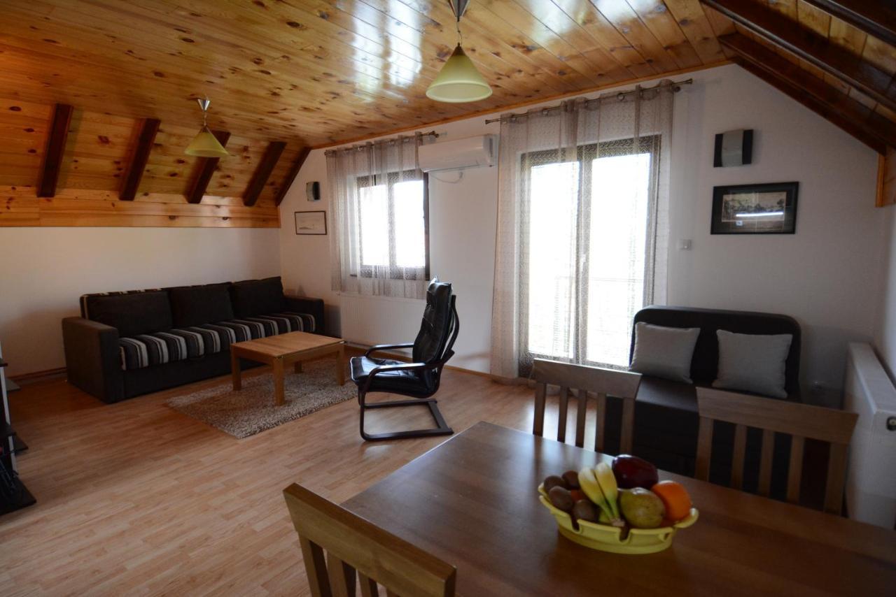 Apartmani Ogi I Ana Bajina Basta Luaran gambar