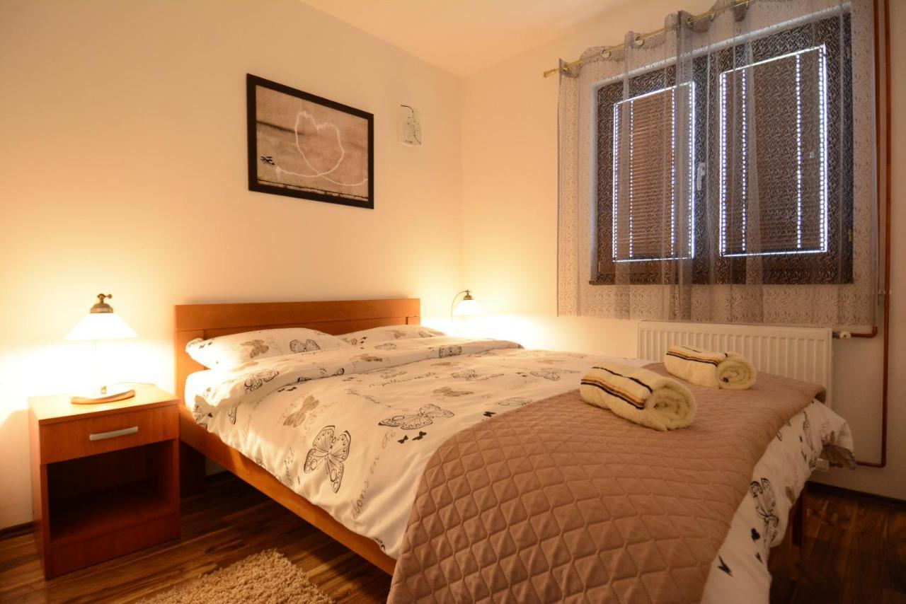Apartmani Ogi I Ana Bajina Basta Luaran gambar